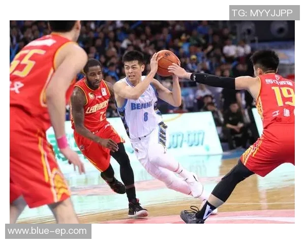 广东与深圳季后赛精彩瞬间回顾与分析全景展现篮球激情与对决魅力 广东与深圳季后赛精彩瞬间回顾与分析全景展现篮球激情与对决魅力