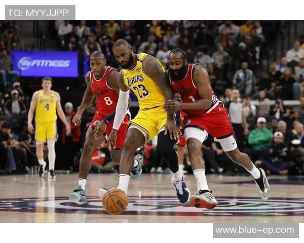 湖人对快船赛季全程赛程安排及精彩回顾分析 湖人对快船赛季全程赛程安排及精彩回顾分析