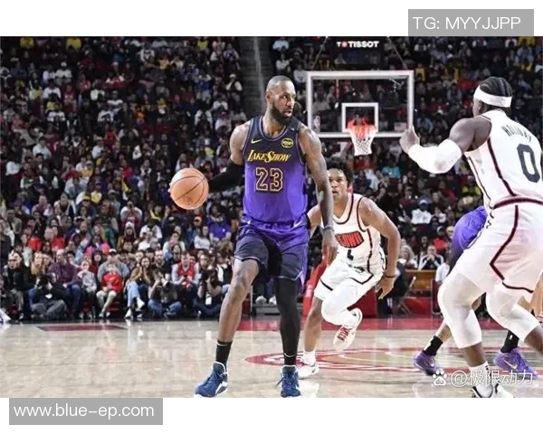 雷霆与爵士激战正酣乔治绝杀瞬间引爆全场热情